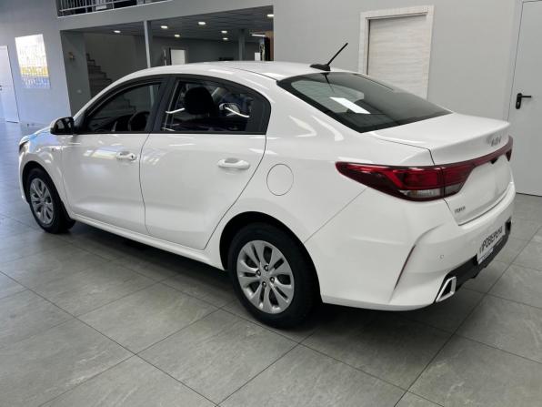 Kia Rio IV Рестайлинг с пробегом 2021 года, цена 1 550 000 рублей, 106000 км, седан, Автокод Объявления