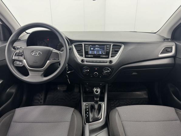 Hyundai Solaris II Рестайлинг с пробегом 2021 года, цена 1 775 000 рублей, 40653 км, седан, Автокод Объявления