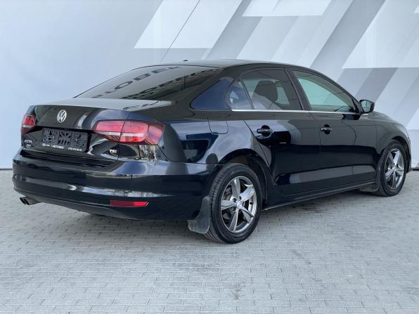 Volkswagen Jetta VI Рестайлинг с пробегом 2017 года, цена 1 288 000 рублей, 232381 км, седан, Автокод Объявления