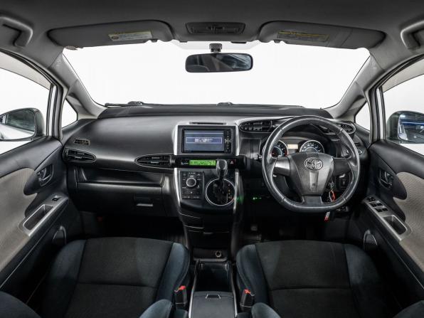 Toyota Wish II с пробегом 2010 года, цена 1 245 000 рублей, 160785 км, минивэн, Автокод Объявления