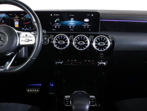 Mercedes-Benz CLA II (C118 X118) с пробегом 2019 года, цена 2 898 000 рублей, 69924 км, седан, Автокод Объявления
