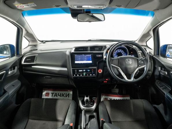 Honda Fit III Рестайлинг с пробегом 2018 года, цена 925 000 рублей, 190482 км, хэтчбек, Автокод Объявления