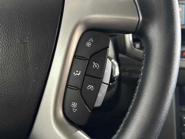 Chevrolet Captiva I Рестайлинг 2 с пробегом 2015 года, цена 1 390 000 рублей, 162260 км, внедорожник, Автокод Объявления