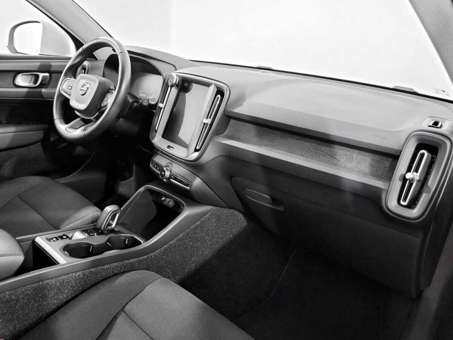 Volvo XC40 I Москва  - изображение 11