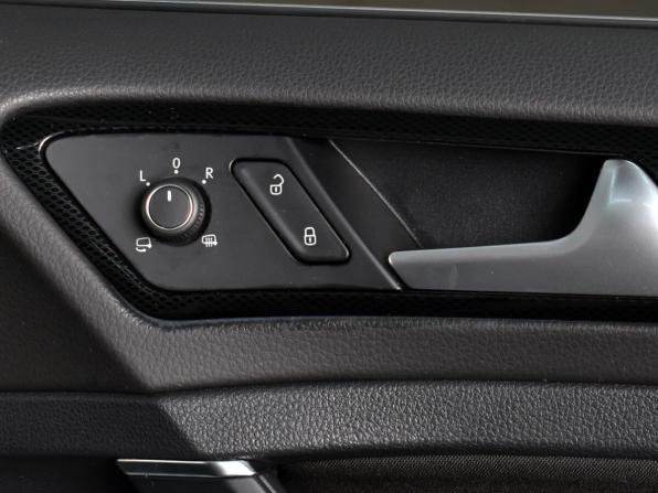 Volkswagen Golf VII с пробегом 2016 года, цена 1 344 999 рублей, 148717 км, универсал, Автокод Объявления