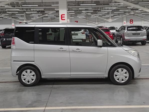Suzuki Solio III с пробегом 2017 года, цена 999 000 рублей, 140708 км, минивэн, Автокод Объявления