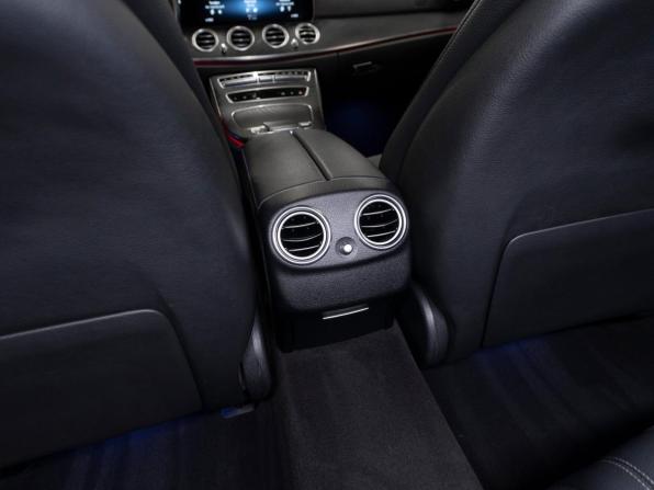 Mercedes-Benz E-Класс V (W213 S213 C238) Рестайлинг с пробегом 2021 года, цена 3 540 000 рублей, 165811 км, седан, Автокод Объявления