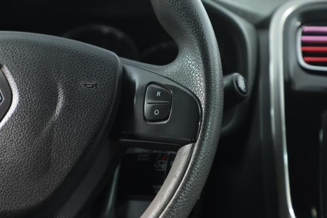 Renault Logan II с пробегом 2016 года, цена 879 000 рублей, 126002 км, седан, Автокод Объявления