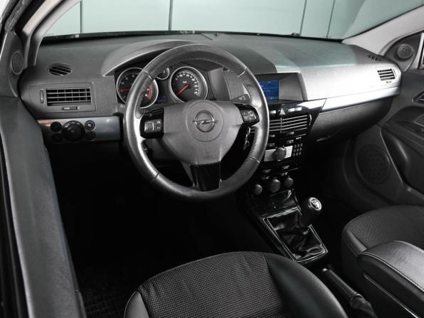 Opel Astra H Рестайлинг с пробегом 2008 года, цена 620 000 рублей, 266087 км, хэтчбек, Автокод Объявления