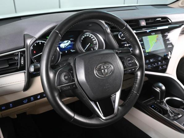 Toyota Camry VIII (XV70) с пробегом 2019 года, цена 2 850 000 рублей, 96264 км, седан, Автокод Объявления