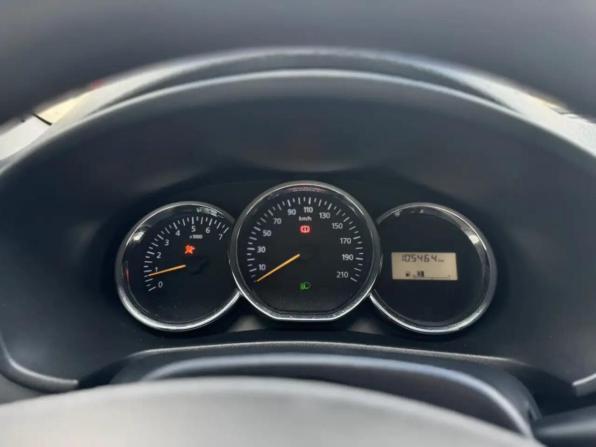 Renault Logan II Рестайлинг с пробегом 2018 года, цена 680 000 рублей, 105464 км, седан, Автокод Объявления