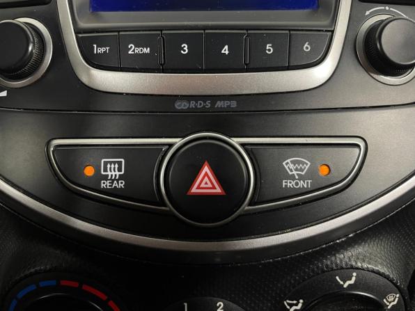 Hyundai Solaris I Рестайлинг с пробегом 2014 года, цена 745 000 рублей, 239055 км, седан, Автокод Объявления