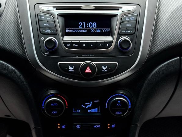 Hyundai Solaris I Рестайлинг с пробегом 2016 года, цена 1 019 000 рублей, 183691 км, седан, Автокод Объявления