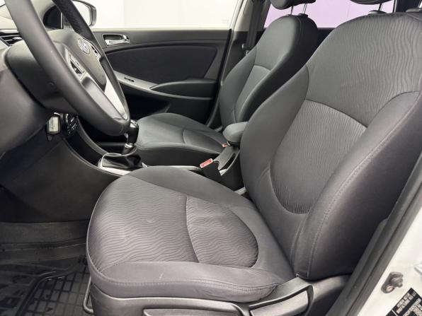 Hyundai Solaris I с пробегом 2013 года, цена 920 000 рублей, 144939 км, седан, Автокод Объявления