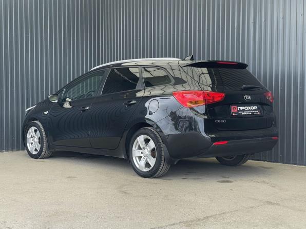 Kia Ceed II Рестайлинг с пробегом 2018 года, цена 1 297 000 рублей, 105331 км, универсал, Автокод Объявления