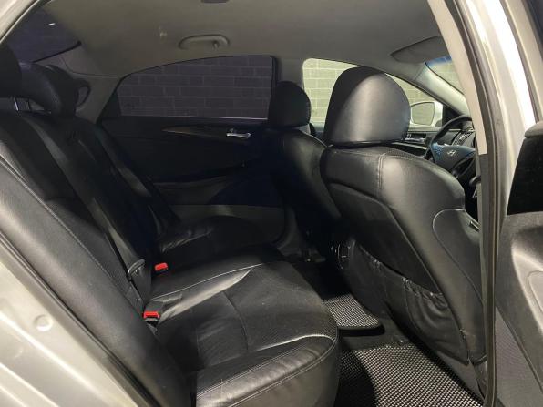 Hyundai Sonata VI (YF) с пробегом 2011 года, цена 1 080 000 рублей, 238035 км, седан, Автокод Объявления