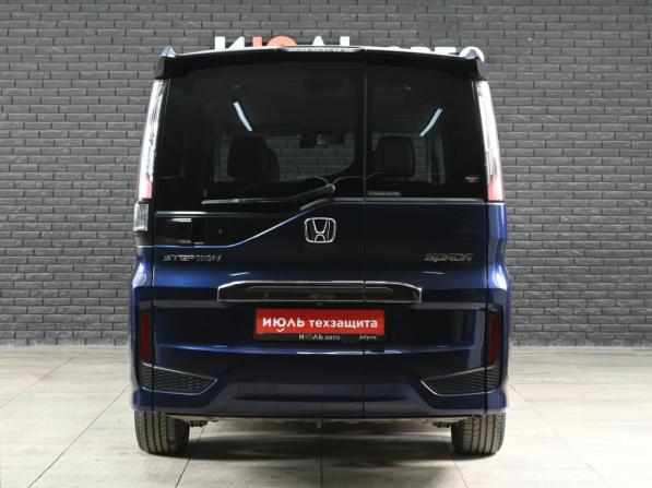 Honda Stepwgn V Рестайлинг с пробегом 2019 года, цена 2 350 000 рублей, 108497 км, минивэн, Автокод Объявления