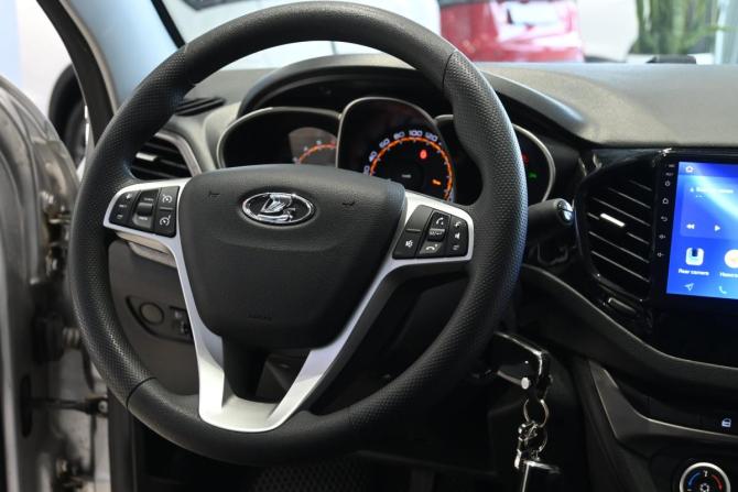 Lada (ВАЗ) Vesta I с пробегом 2020 года, цена 995 000 рублей, 61677 км, седан, Автокод Объявления