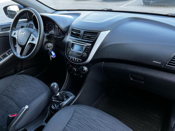 Hyundai Solaris I Рестайлинг с пробегом 2015 года, цена 835 000 рублей, 213279 км, хэтчбек, Автокод Объявления