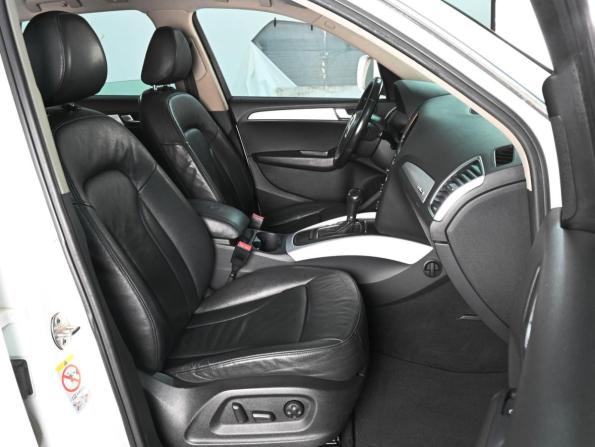 Audi Q5 I (8R) с пробегом 2010 года, цена 1 189 000 рублей, 205758 км, внедорожник, Автокод Объявления