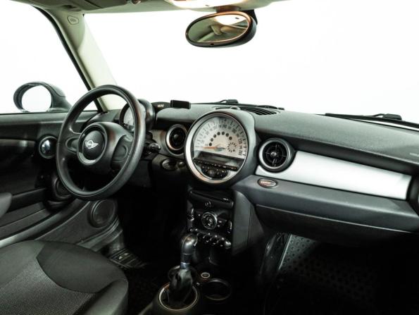 Mini Hatch II (R56) Рестайлинг с пробегом 2011 года, цена 749 585 рублей, 205012 км, хэтчбек, Автокод Объявления