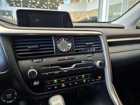 Lexus RX IV с пробегом 2018 года, цена 4 929 000 рублей, 51800 км, внедорожник, Автокод Объявления