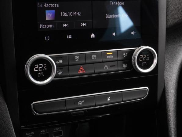Renault Megane IV Рестайлинг с пробегом 2021 года, цена 1 696 000 рублей, 97338 км, универсал, Автокод Объявления