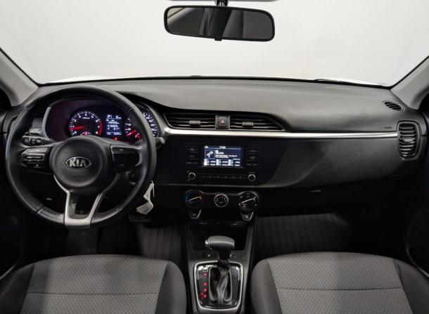 Kia Rio IV Рестайлинг с пробегом 2021 года, цена 1 725 000 рублей, 35989 км, седан, Автокод Объявления