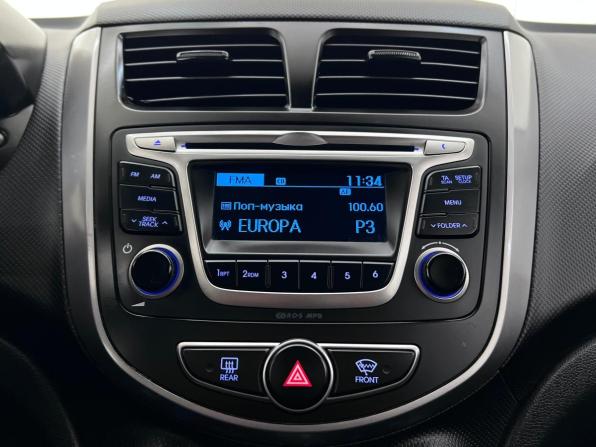 Hyundai Solaris I Рестайлинг с пробегом 2015 года, цена 995 000 рублей, 97234 км, хэтчбек, Автокод Объявления