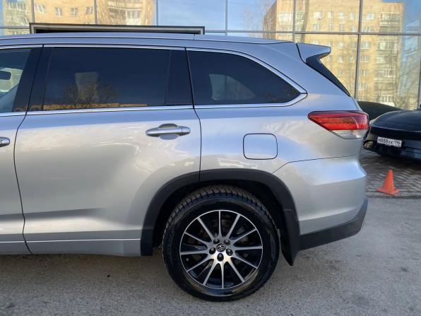 Toyota Highlander III (XU50) Рестайлинг с пробегом 2019 года, цена 3 333 000 рублей, 202600 км, внедорожник, Автокод Объявления