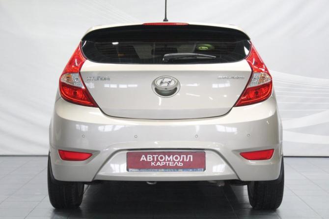 Hyundai Solaris I с пробегом 2012 года, цена 900 000 рублей, 161418 км, хэтчбек, Автокод Объявления