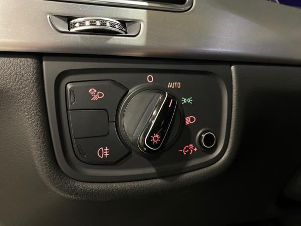 Audi A8 III (D4) Рестайлинг с пробегом 2015 года, цена 2 900 000 рублей, 139957 км, седан, Автокод Объявления