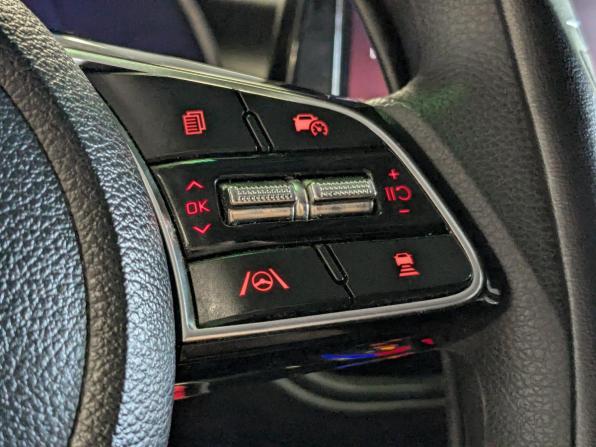 Kia K3 II Рестайлинг с пробегом 2021 года, цена 2 120 000 рублей, 132800 км, седан, Автокод Объявления