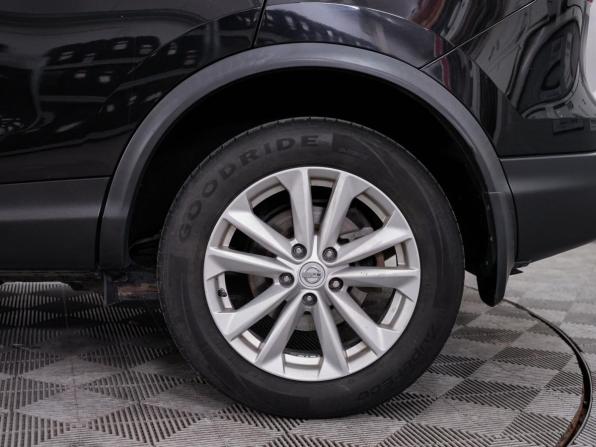 Nissan Qashqai II с пробегом 2017 года, цена 1 694 000 рублей, 158000 км, внедорожник, Автокод Объявления