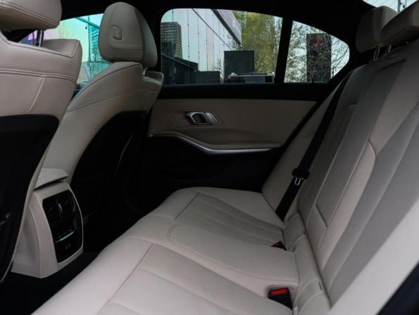 BMW 3 серии VII (G2x) Рестайлинг с пробегом 2023 года, цена 5 600 000 рублей, 41734 км, седан, Автокод Объявления