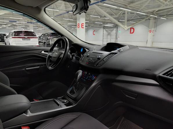 Ford Kuga II Рестайлинг с пробегом 2019 года, цена 2 390 000 рублей, 44709 км, внедорожник, Автокод Объявления