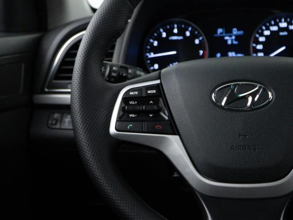 Hyundai Elantra VI (AD) с пробегом 2017 года, цена 1 613 050 рублей, 140275 км, седан, Автокод Объявления