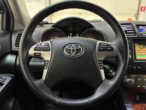 Toyota Highlander II (XU40) Рестайлинг с пробегом 2011 года, цена 1 550 000 рублей, 238000 км, внедорожник, Автокод Объявления