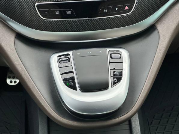 Mercedes-Benz V-Класс III (W447) Рестайлинг с пробегом 2023 года, цена 10 000 000 рублей, 57750 км, минивэн, Автокод Объявления