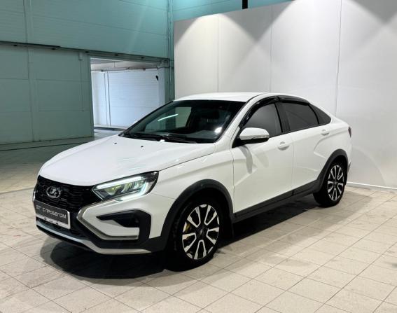 Lada (ВАЗ) Vesta I Рестайлинг (NG) с пробегом 2023 года, цена 1 555 000 рублей, 34000 км, седан, Автокод Объявления