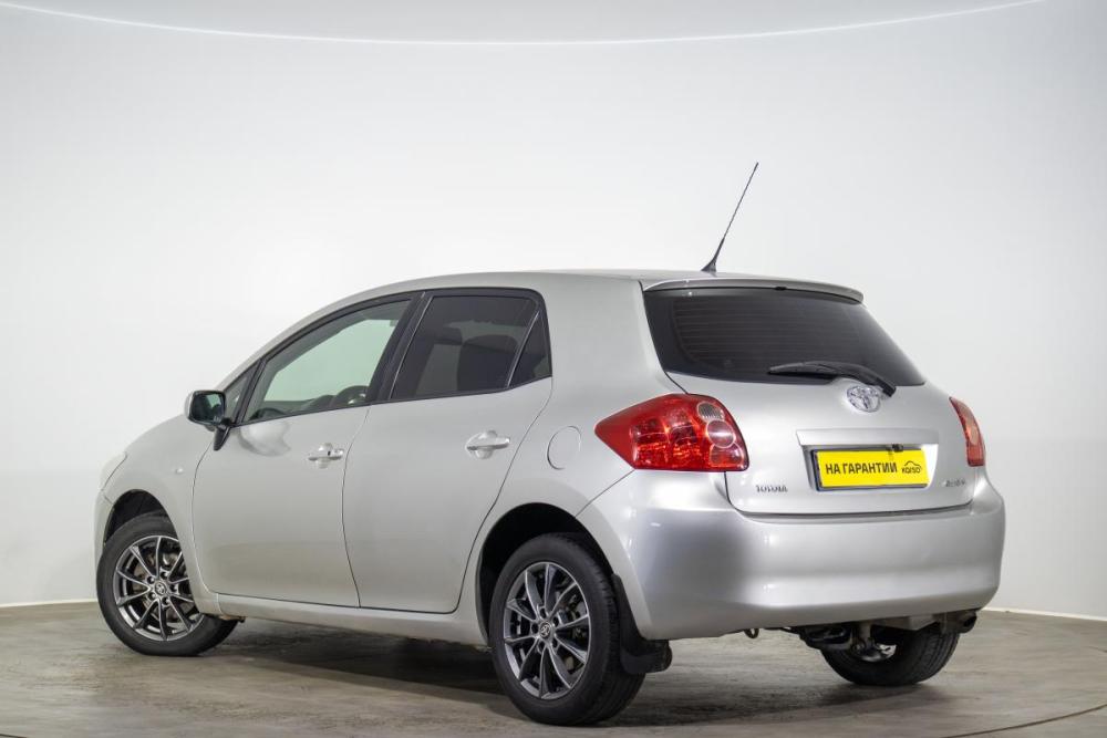 Toyota Auris I Оренбург  - изображение 7