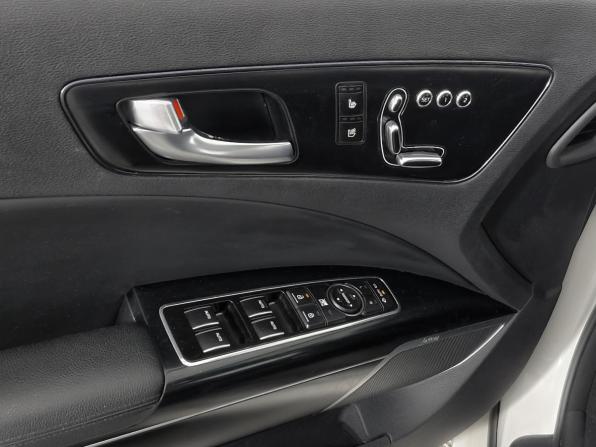 Kia Quoris I с пробегом 2013 года, цена 1 279 000 рублей, 167122 км, седан, Автокод Объявления