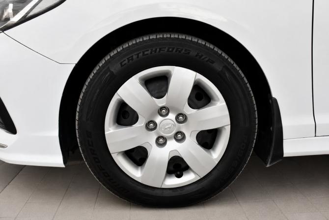Hyundai Sonata VII (LF) Рестайлинг с пробегом 2019 года, цена 1 100 000 рублей, 327303 км, седан, Автокод Объявления