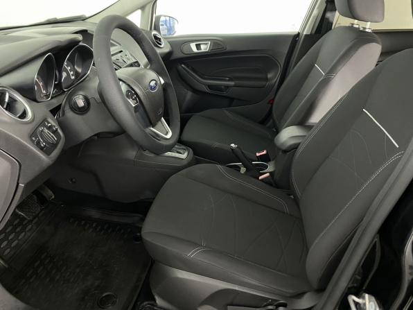 Ford Fiesta Mk6 Рестайлинг с пробегом 2015 года, цена 920 000 рублей, 101315 км, седан, Автокод Объявления