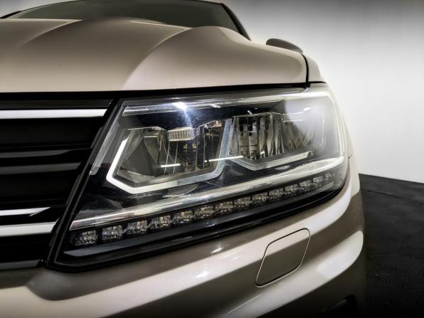 Volkswagen Tiguan II с пробегом 2017 года, цена 2 195 000 рублей, 74102 км, внедорожник, Автокод Объявления
