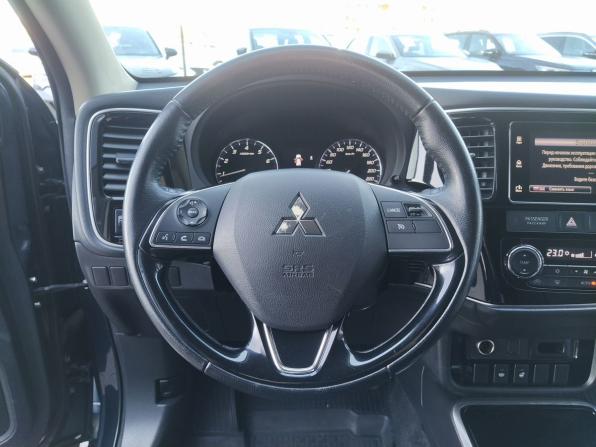 Mitsubishi Outlander III Рестайлинг 2 с пробегом 2018 года, цена 1 829 000 рублей, 101048 км, внедорожник, Автокод Объявления