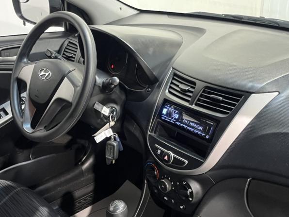 Hyundai Solaris I Рестайлинг с пробегом 2014 года, цена 731 000 рублей, 169691 км, седан, Автокод Объявления