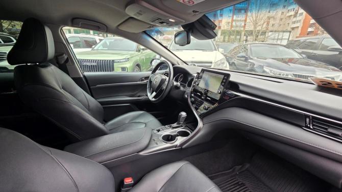 Toyota Camry VIII (XV70) Рестайлинг с пробегом 2021 года, цена 3 349 000 рублей, 67000 км, седан, Автокод Объявления