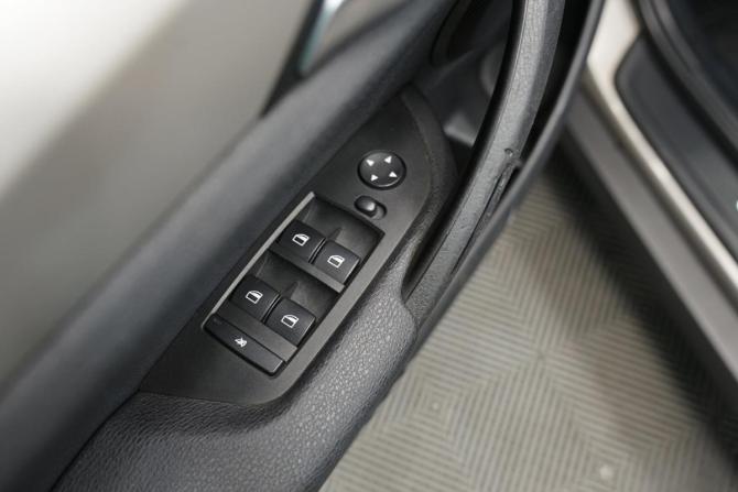 BMW X1 I (E84) Рестайлинг с пробегом 2013 года, цена 1 297 000 рублей, 181000 км, внедорожник, Автокод Объявления