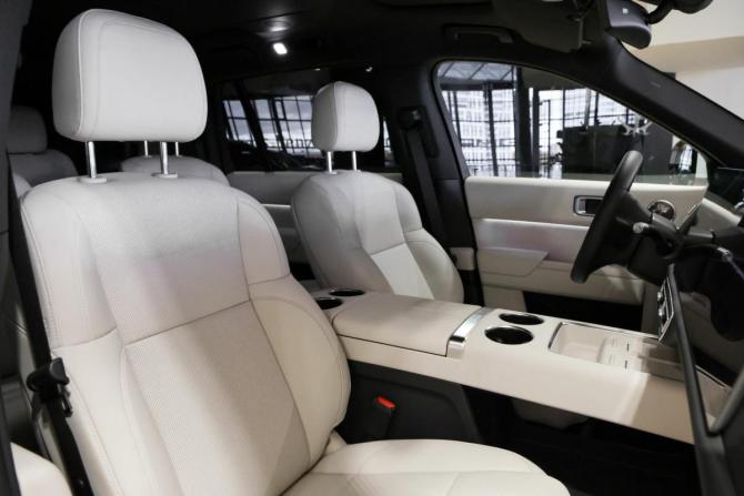 Новый Li Auto (Lixiang) L9 I Рестайлинг 2025 года, цена 12 228 695 рублей, внедорожник, Автокод Объявления